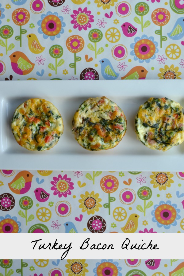 Easy Turkey Bacon Quiche recipe (no crust!)  Just use muffin tins to make these easy breakfasts for busy mornings!  