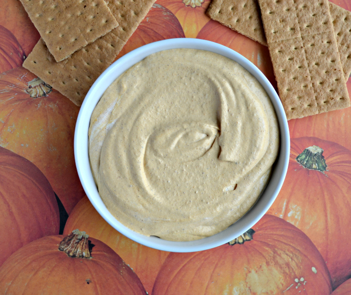 Delicious pumpkin dip, perfect with graham crackers and fruit!