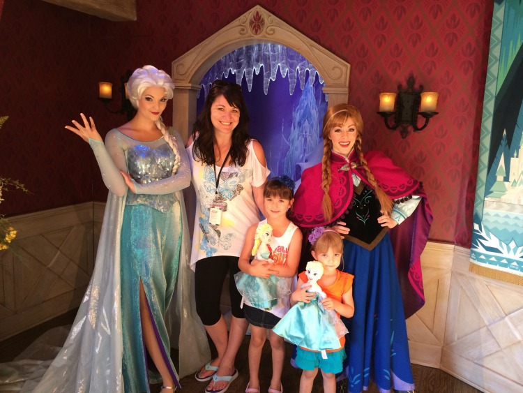 Anna and Elsa Frozen at Disneyland